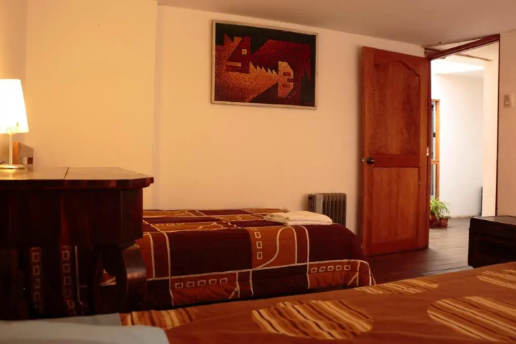 Emperatriz Guest House