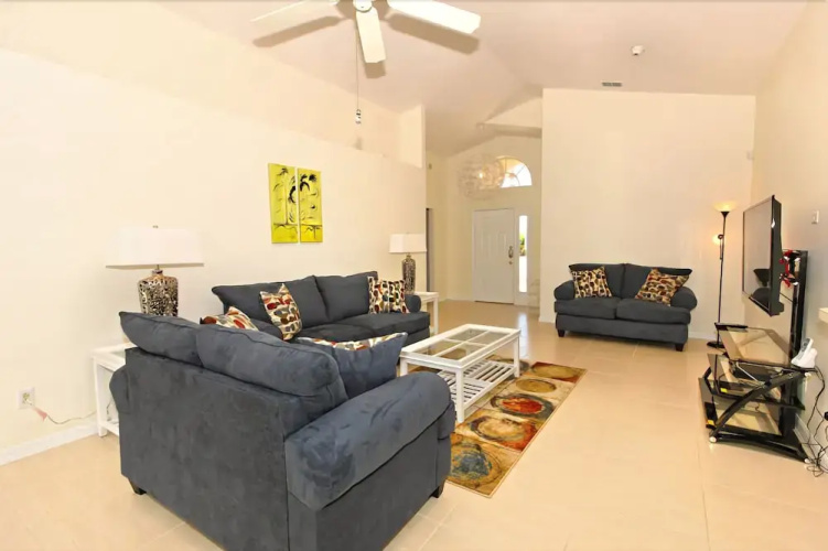 847 Troon Circle