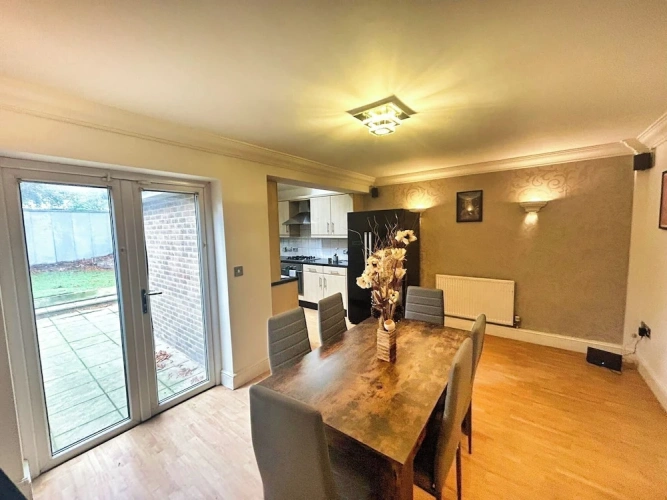 3 Bedrooms Cottage with garden view