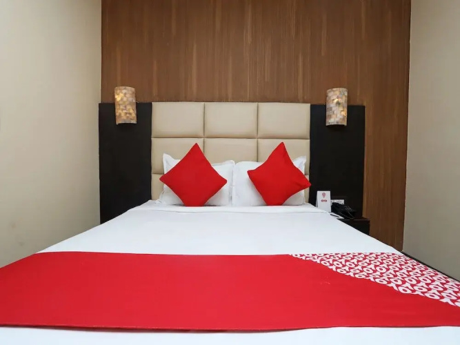 The Dolphin Palace By OYO Rooms