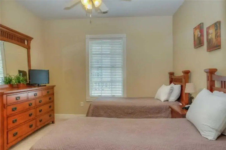 Magnolia Pointe 204-4879