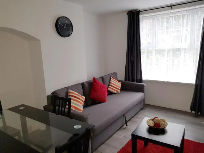 Barnfield Place