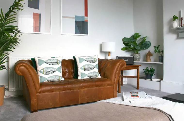 Beautiful 6-bed - Sleeps 12 - Stunning Views