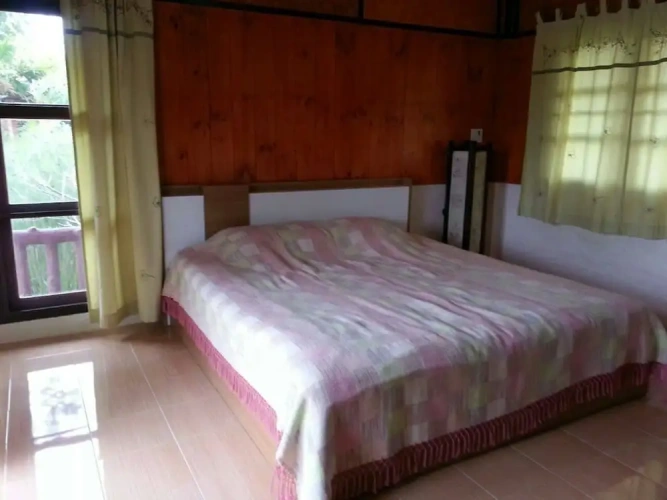Standard room with balcony and with mountain view