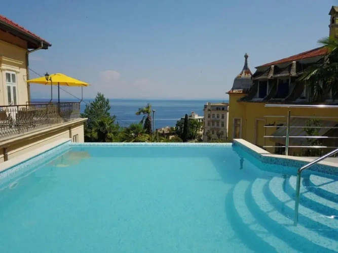 1 Bedroom Apartment with sea view