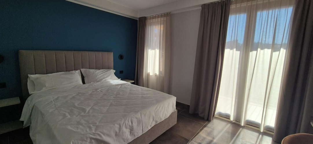 Hotel V7