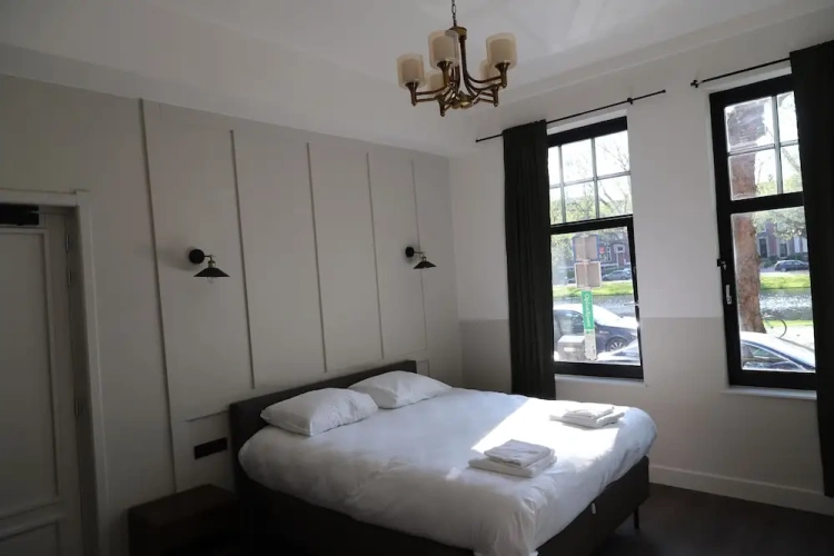 Comfort room