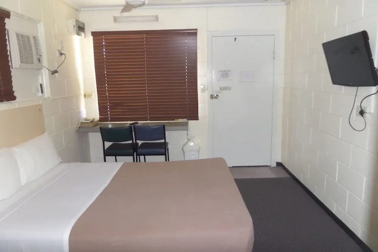 1 Bedroom Standard Double Suite