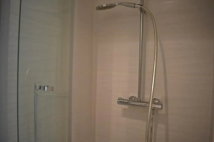 Fully Renovated Bright Studio with High View