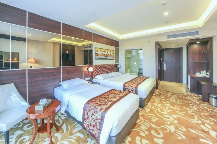 Grand Suite with balcony