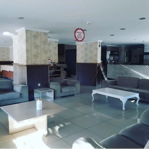 Seven Brothers Otel