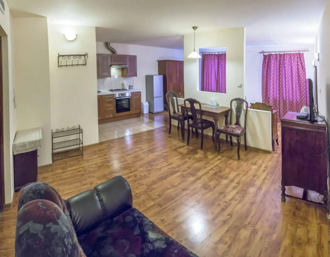 Flower Rooms & Apartments