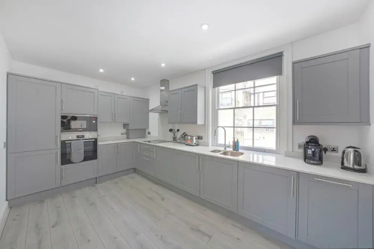 Flat 4 Beauchamp Place
