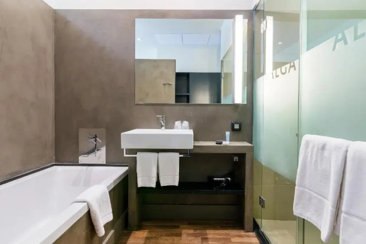 Premium Quadruple room