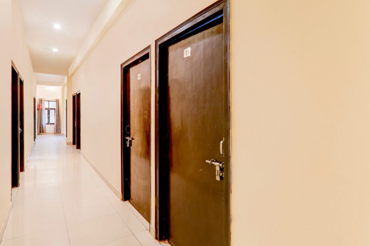 Super OYO Hotel O Indira Nagar