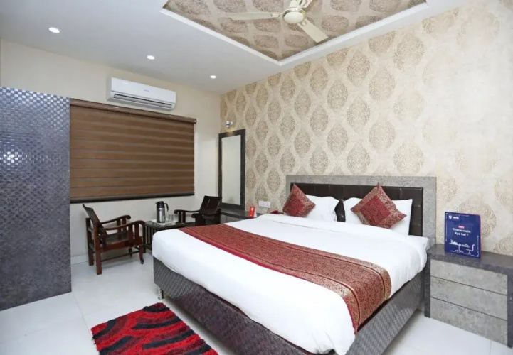 Hotel Aadesh Palace