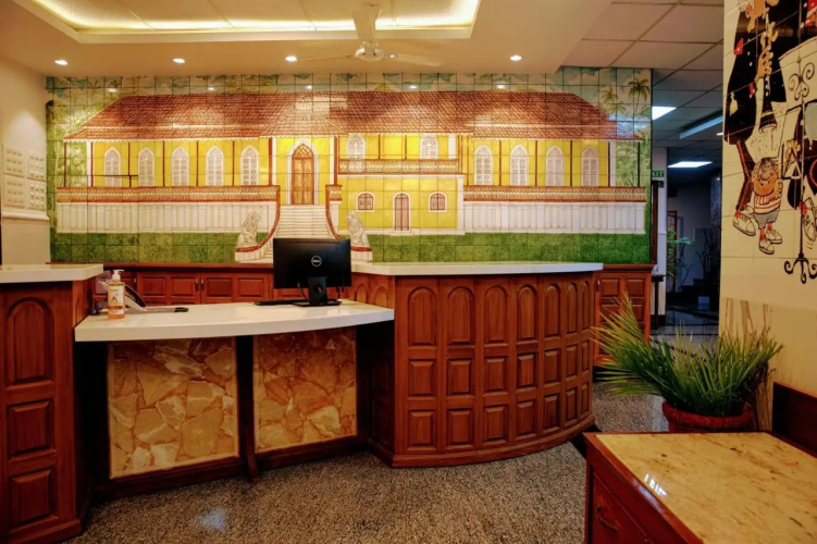 Hotel Raj Resort