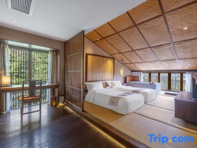 Standard room with view