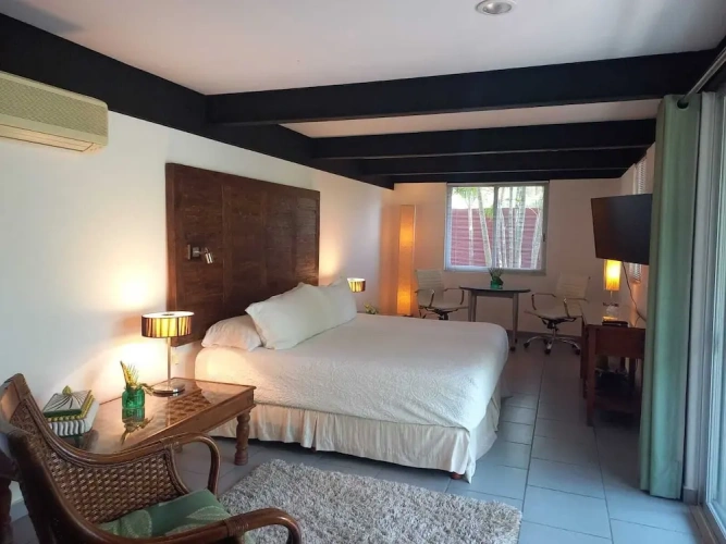 Suite with balcony