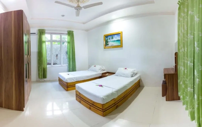 Triple room with garden view