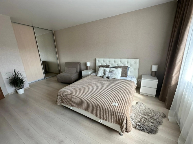 Apartment, Podilya