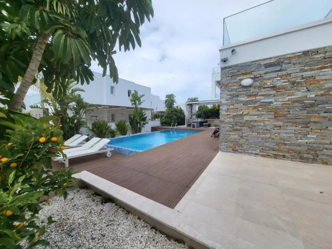 Villa utopia 2