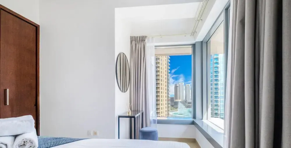 LUX  The Fountain View Suite