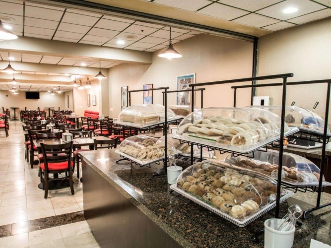 Clarion Inn & Suites Miami International Airport photo 14