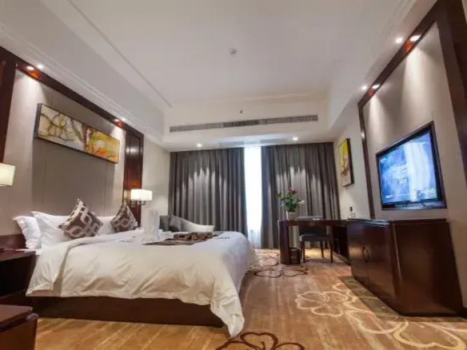 Justin Hotel