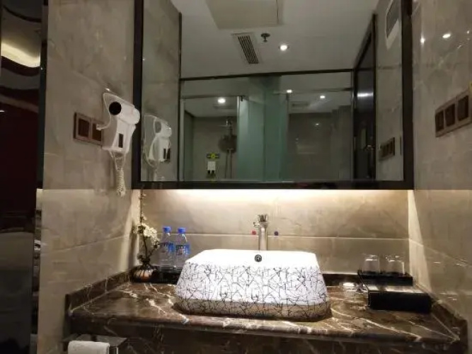 95 Hotel Chain Ziyun
