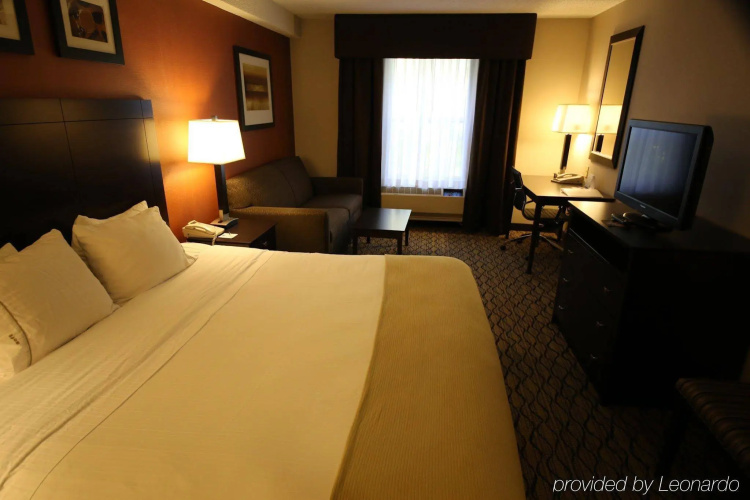 Holiday Inn Express Hotel & Suites Danbury - I-84 by IHG