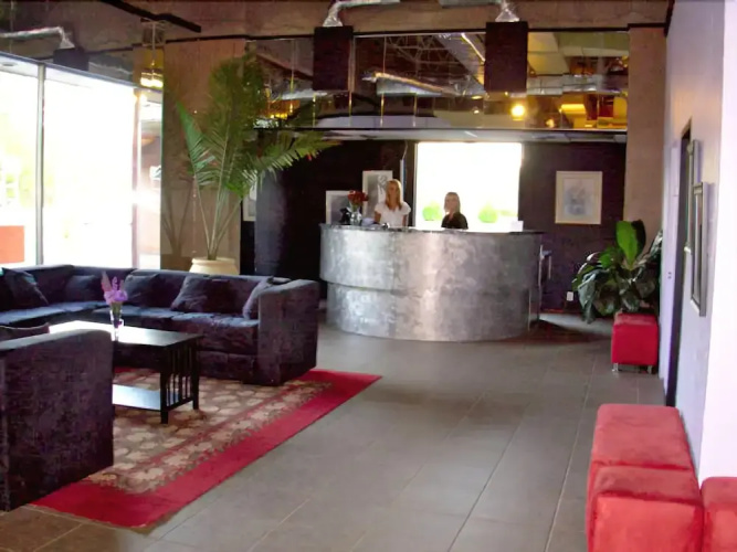 Caravan II Albergo