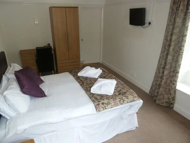 Eliot House Hotel