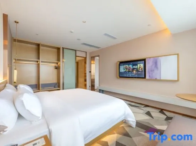 Deluxe Double Suite