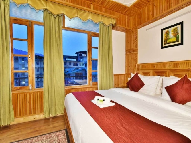 Hotel Himgiri Manali