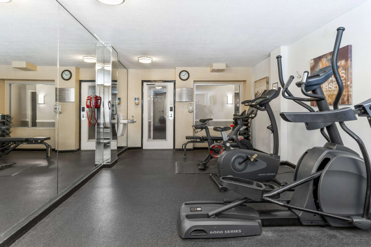 Best Western Plus Grosvenor Airport Hotel photo 23