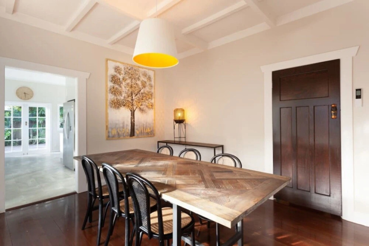 Sunny & Spacious Character Villa