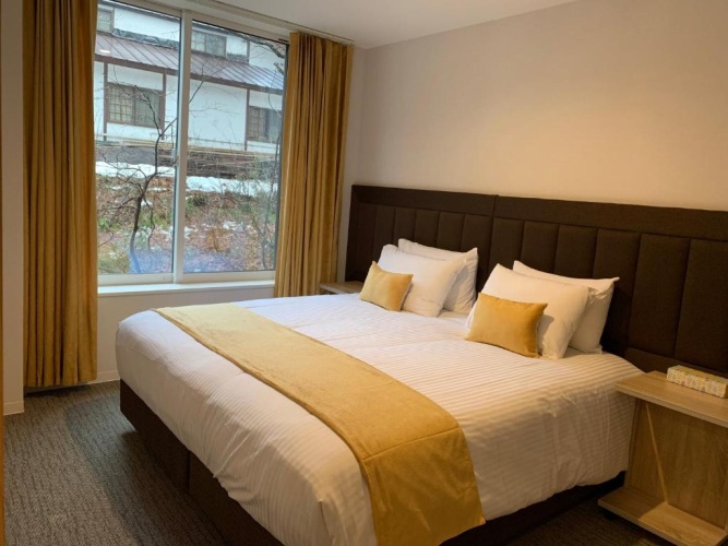 3 Bedrooms Apartment
