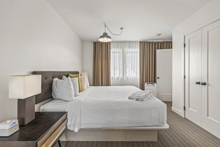 3 Bedrooms Apartment with mountain view