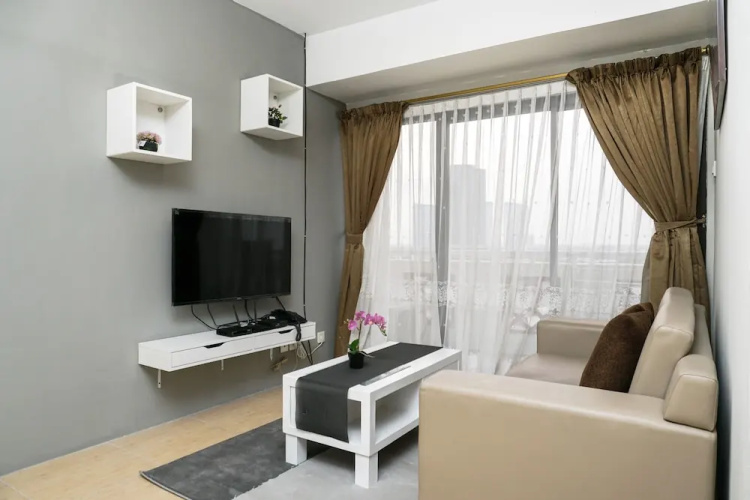 Spacious and Comfortable 2BR Puri Garden Apartment