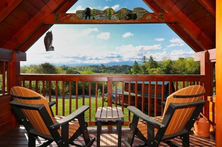 A Stone's Throw 2 Bedroom Cabin by RedAwning