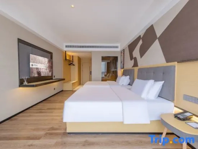 Standard Twin room with river view