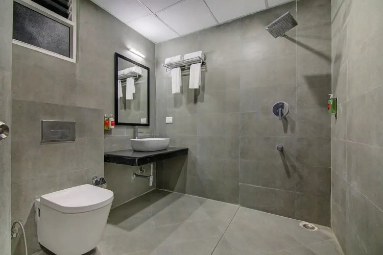 OYO Townhouse 037 Central
