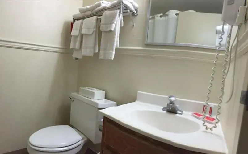 Quality Inn Airport