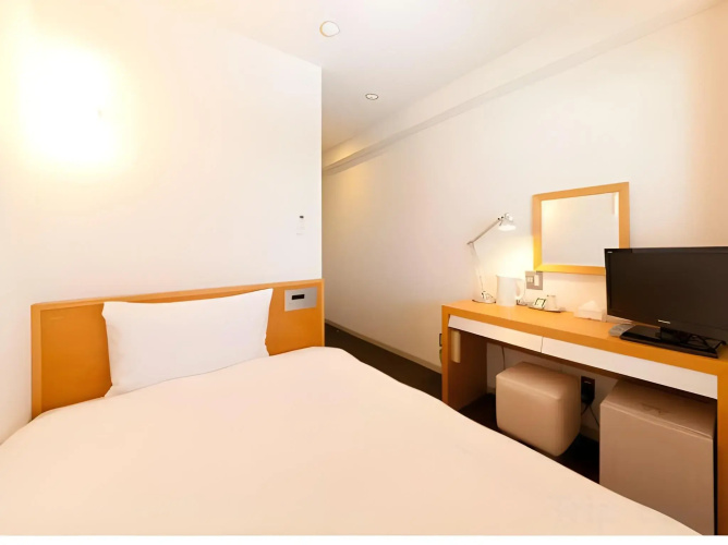 7 Days Hotel