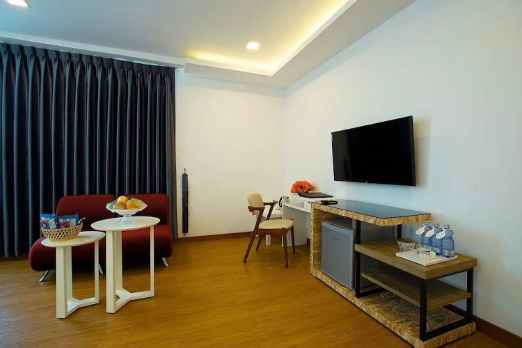 Hotel Platinum Square