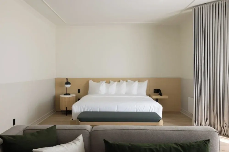 Deluxe Double room