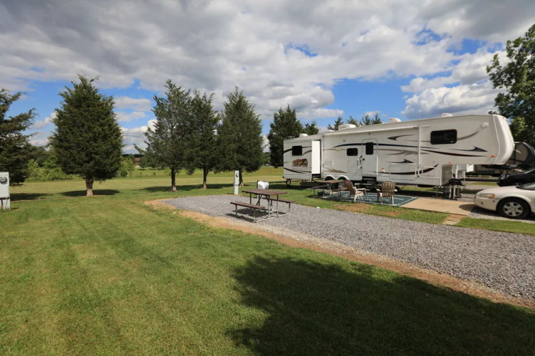 Baileyton RV Park & Cabins – A Cruise Inn Park