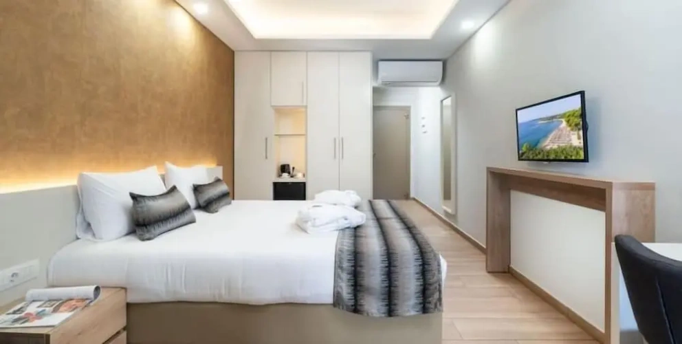 Junior Suite with balcony and with garden view