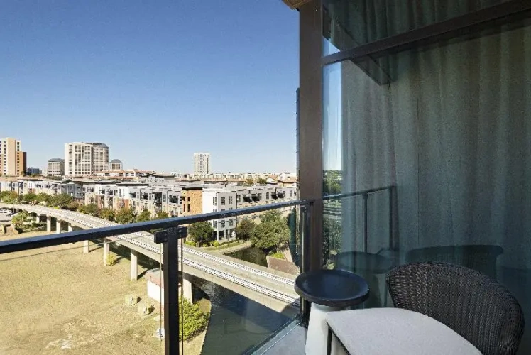1 Bedroom Double Suite with balcony and with canal view